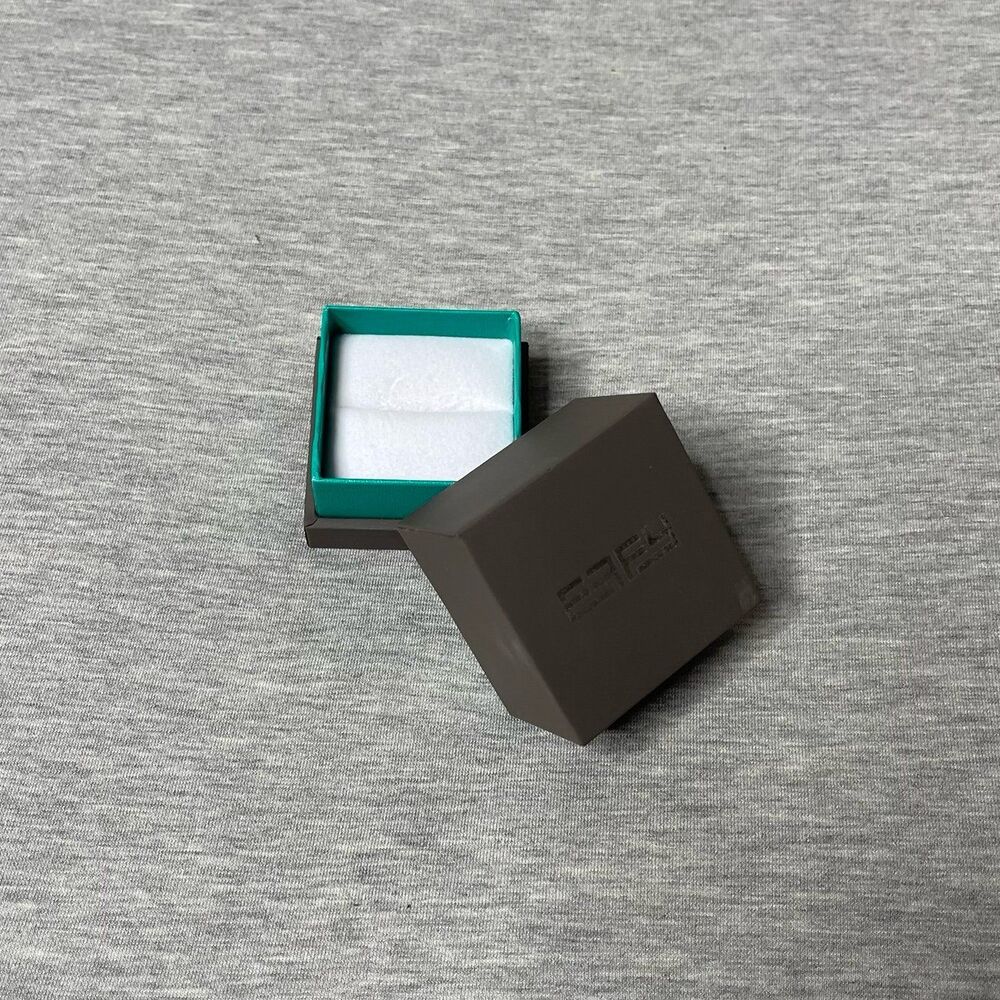 Effy 2”x2” Jewelry Ring Gift Box - Picture 4 of 8